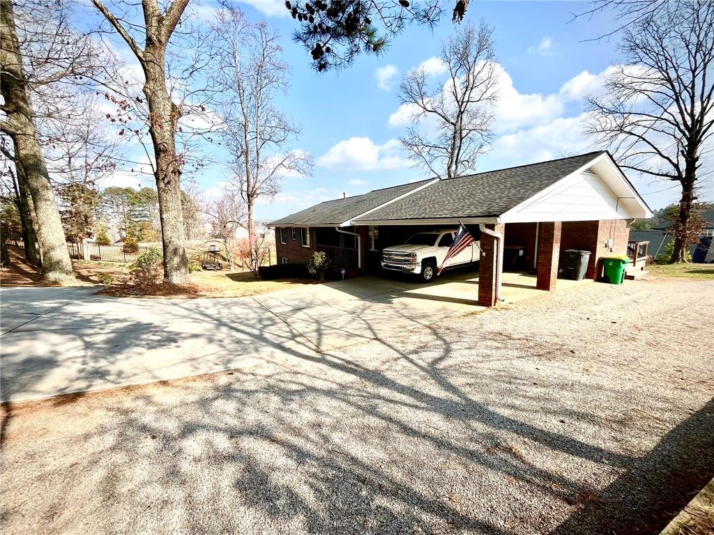 1335 Hillcrest Drive