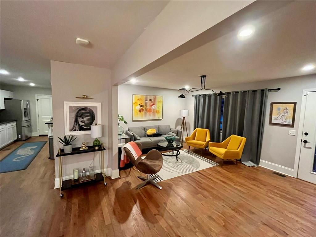 1335 Hillcrest Drive