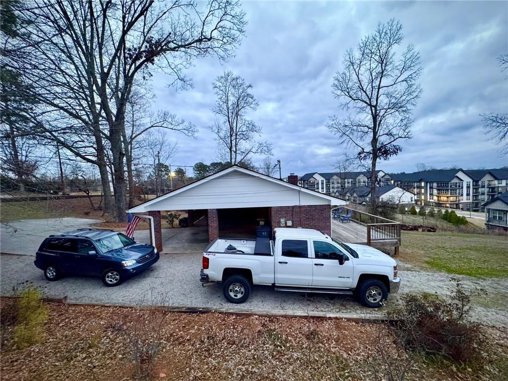 1335 Hillcrest Drive