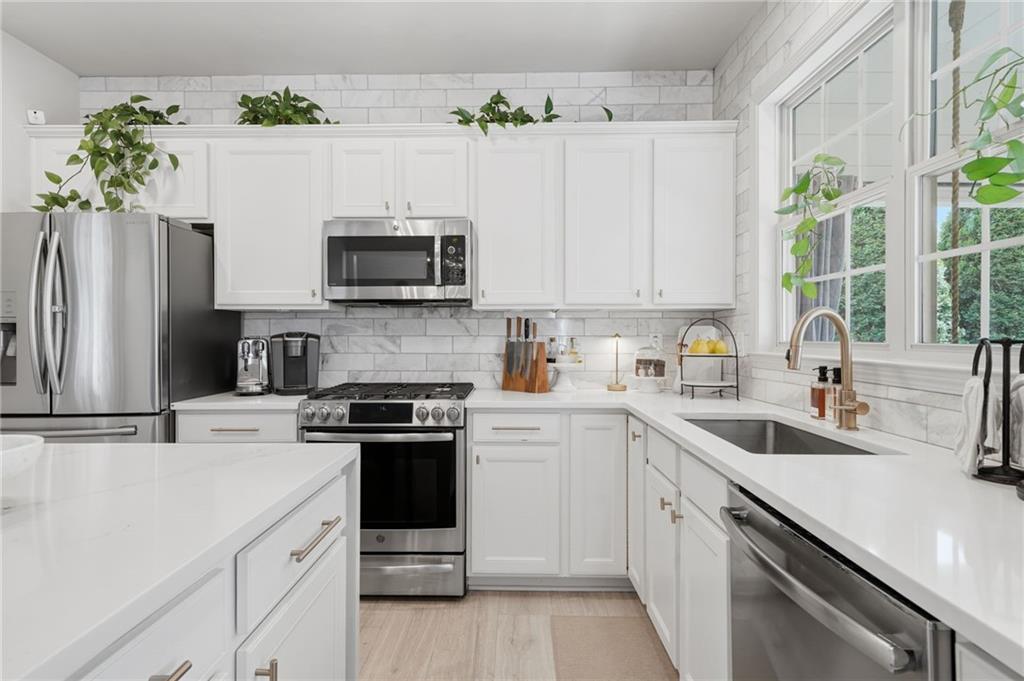 3665 Gadolinite Trail