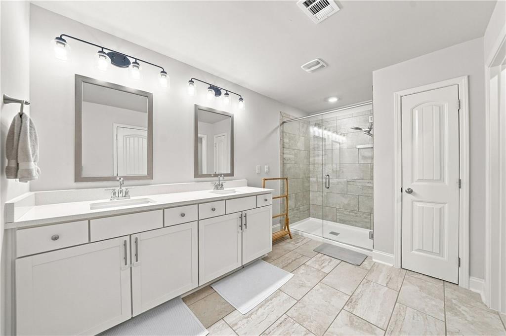 3340 Swallowtail Terrace