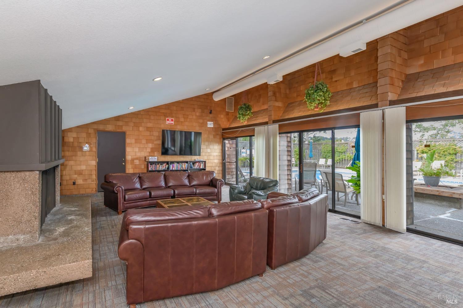 467 El Faisan Drive
