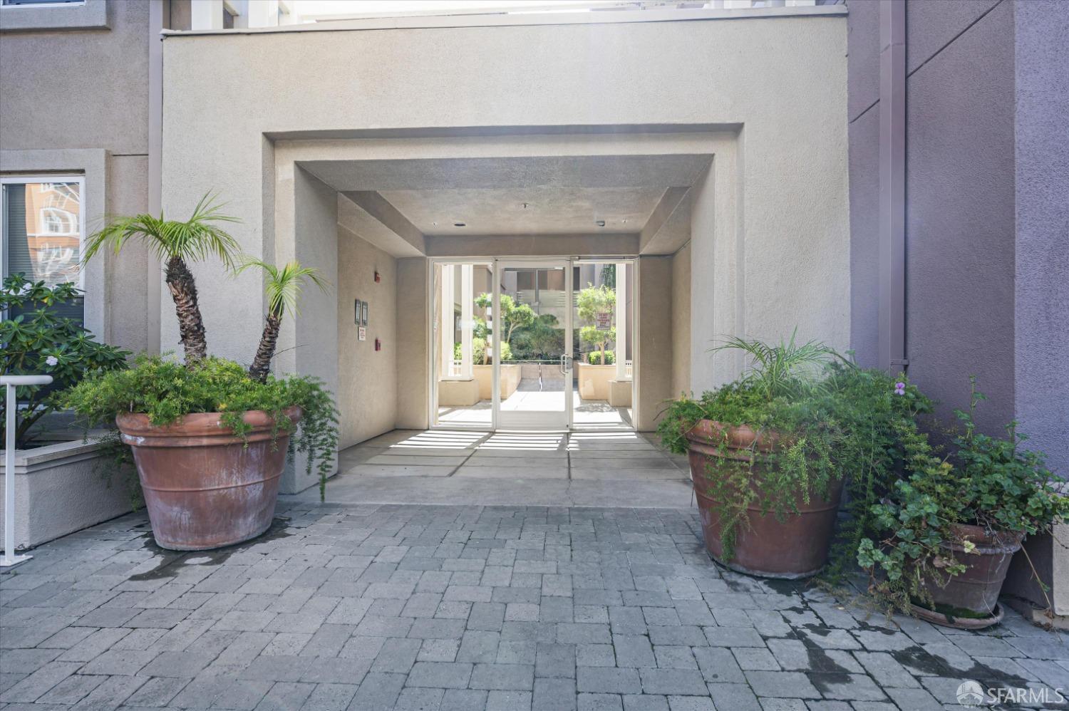 101 Crescent Way # 2108