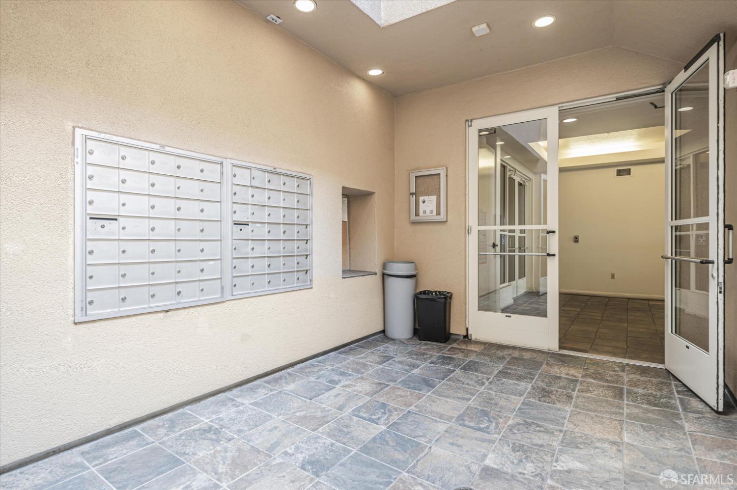 101 Crescent Way # 2108