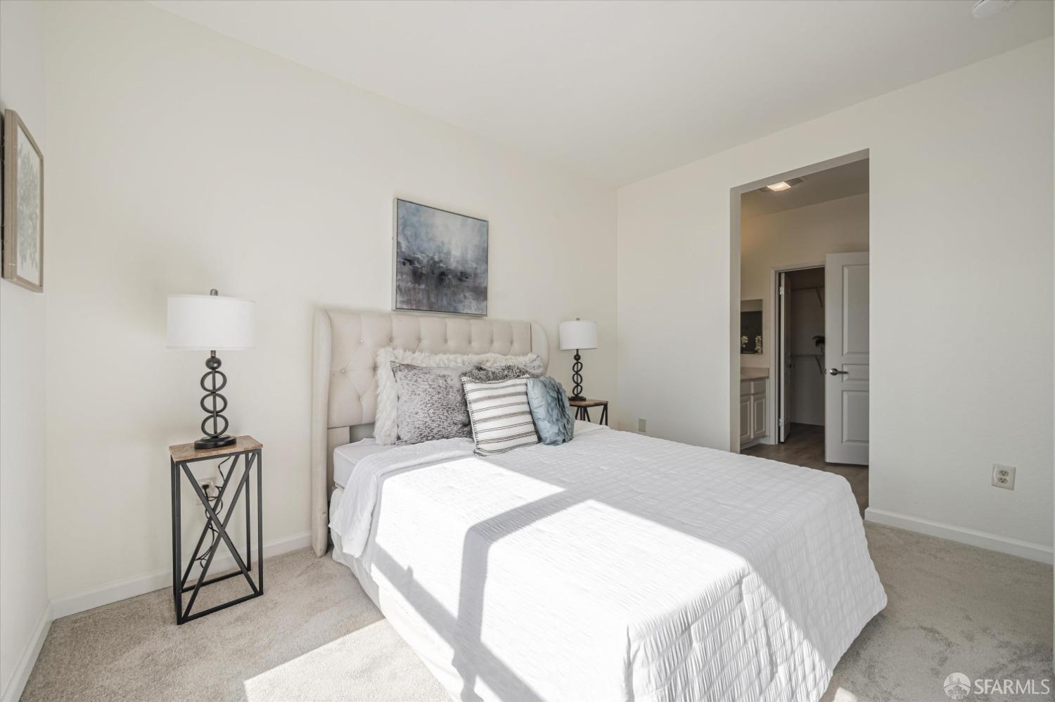 101 Crescent Way # 2108