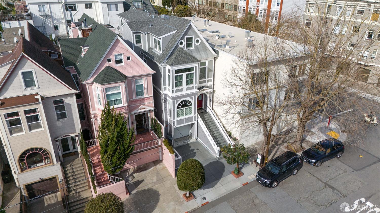 2041 Pierce Street