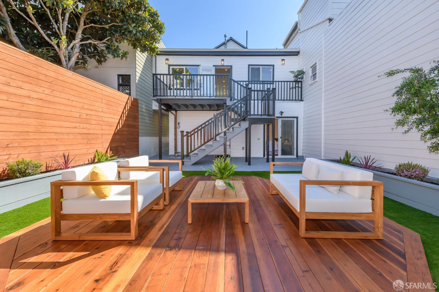 372 Moultrie Street