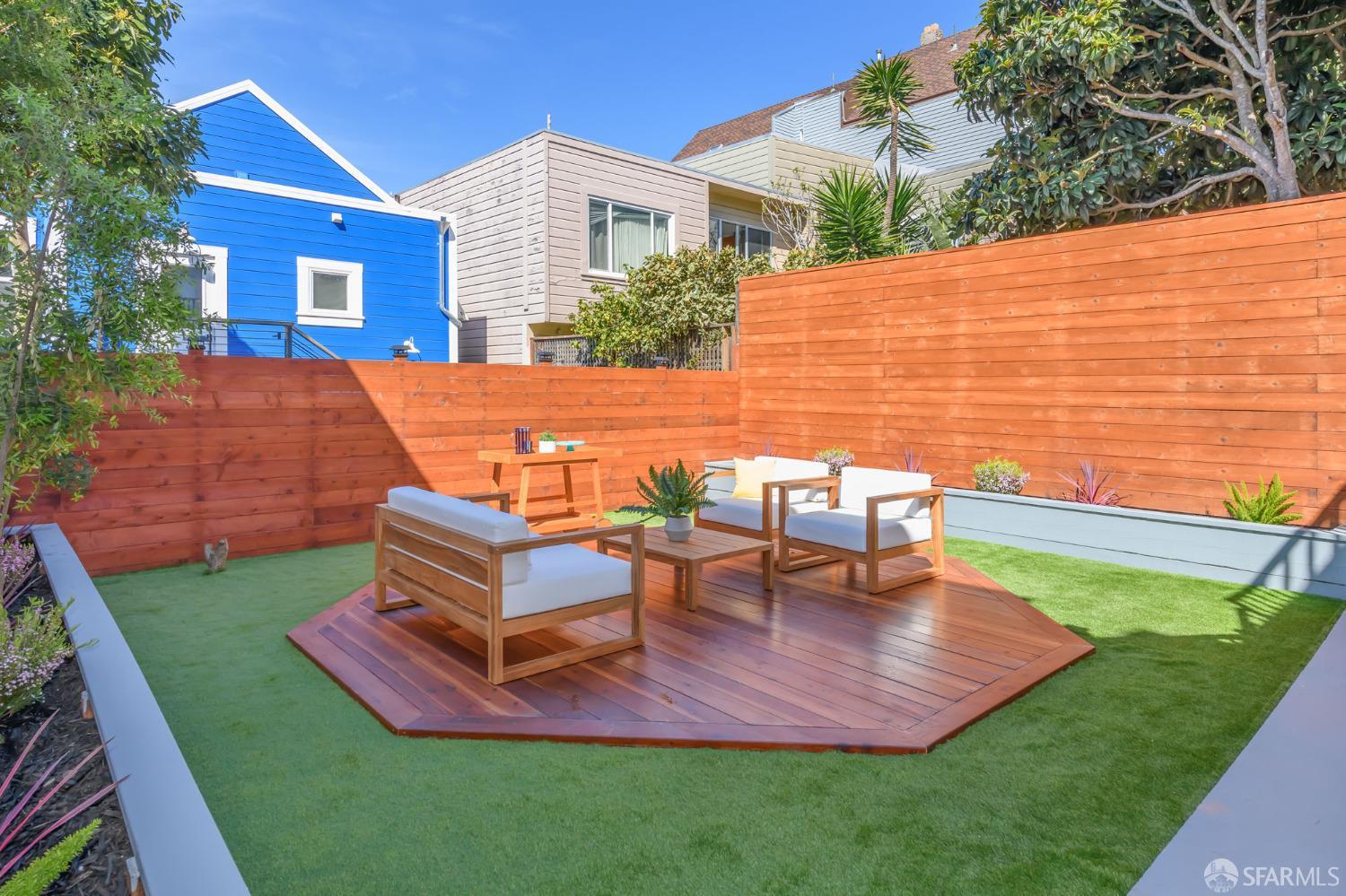 372 Moultrie Street