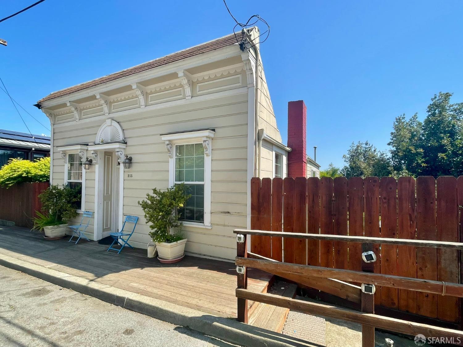 355 Mullen Avenue