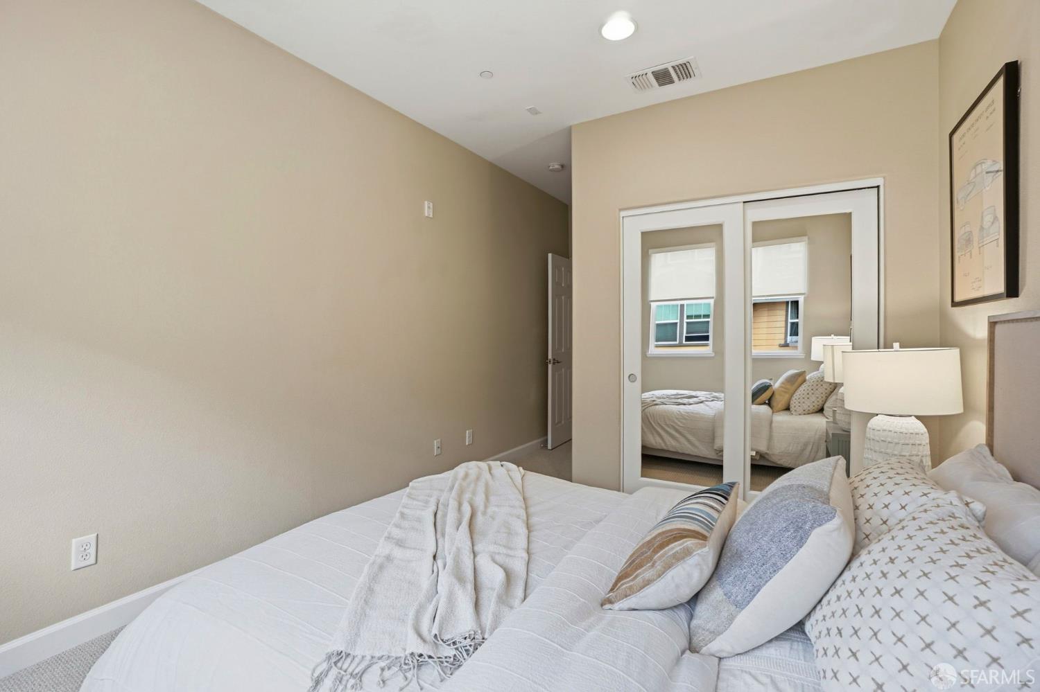 2541 Oak Road
