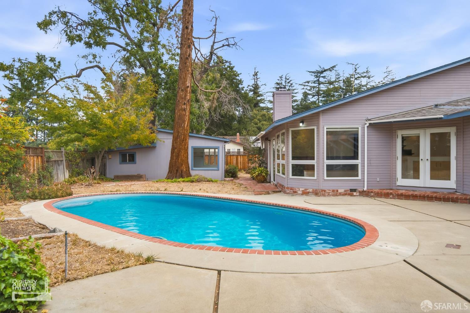 321 Hillview Avenue