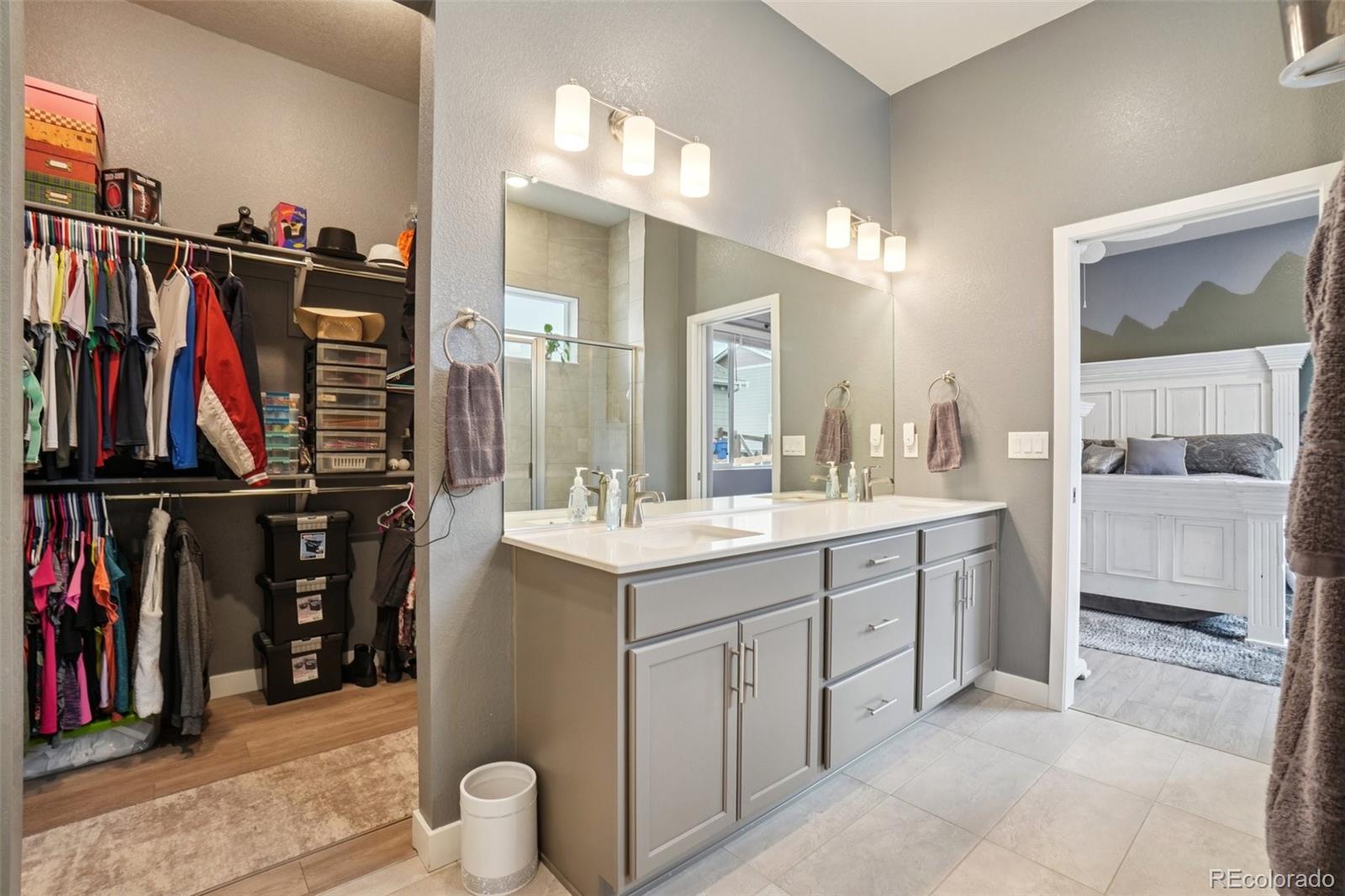 12541 Lake View Street