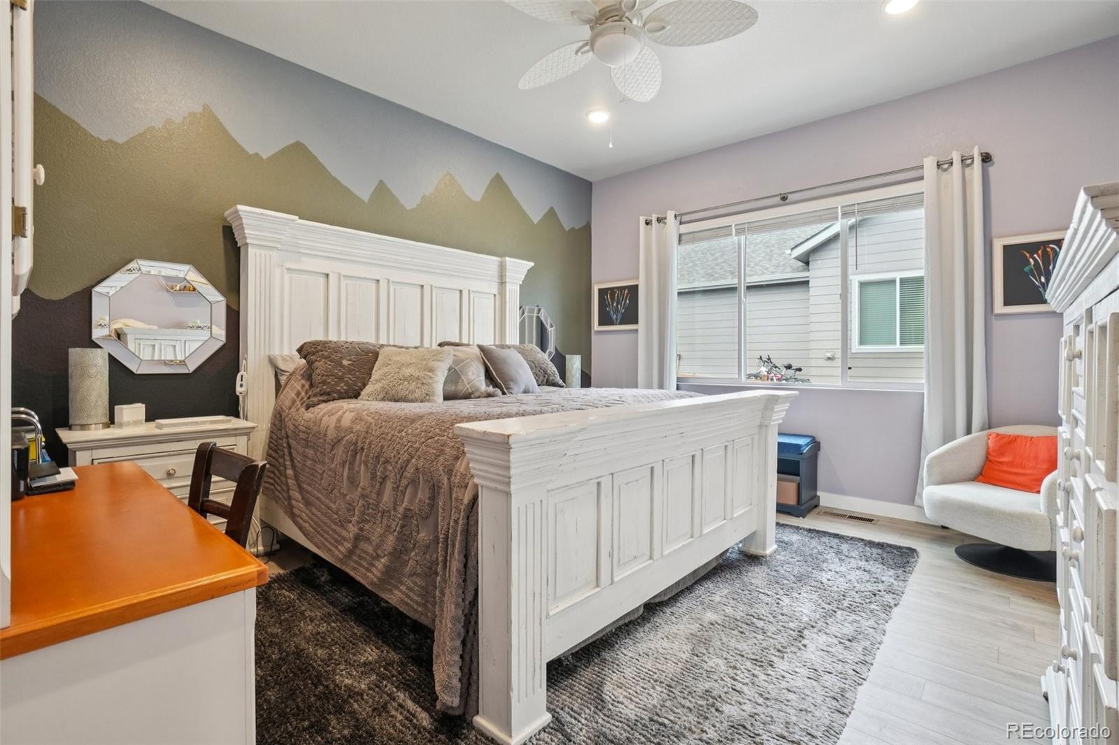 12541 Lake View Street