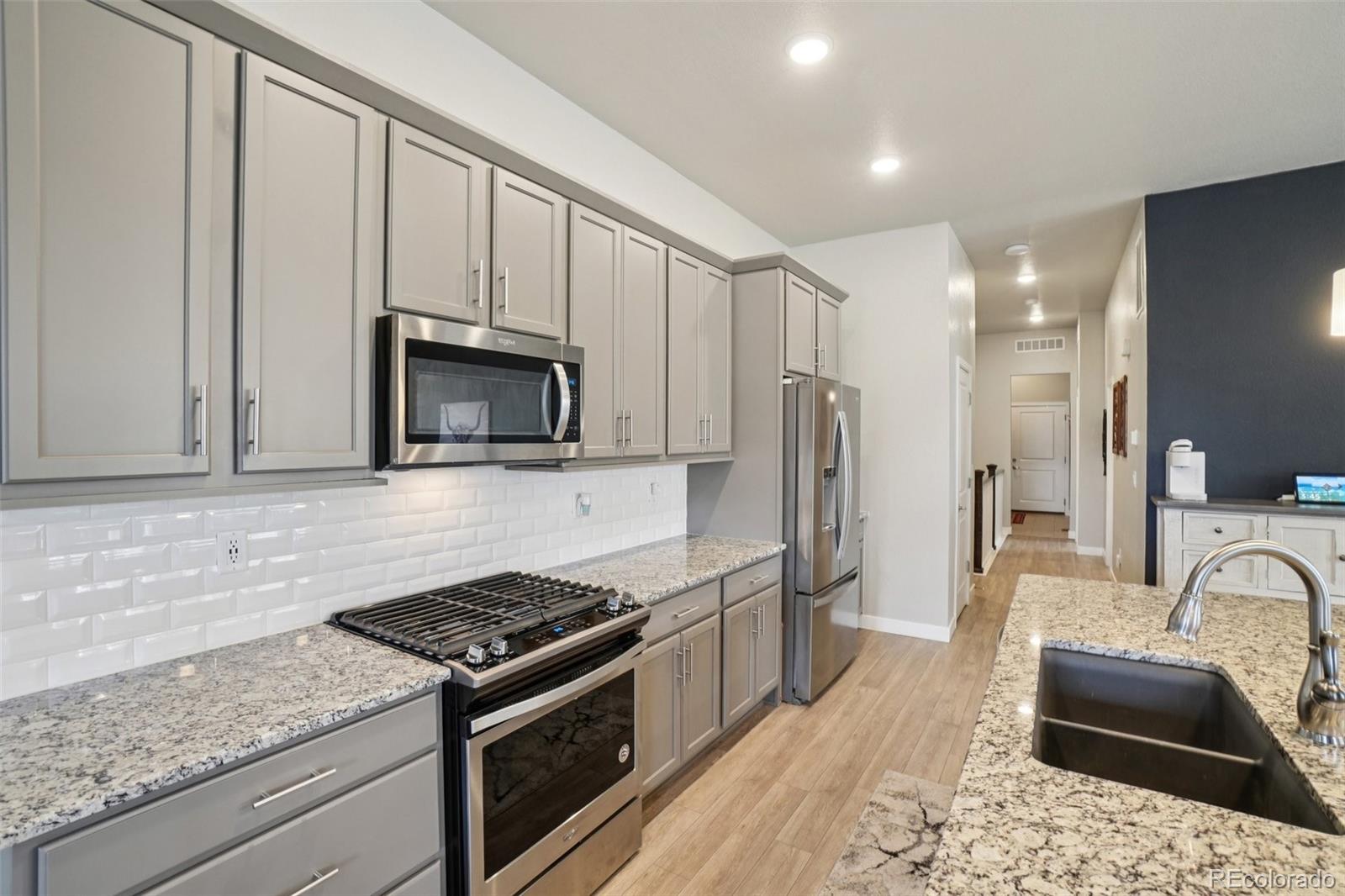 12541 Lake View Street