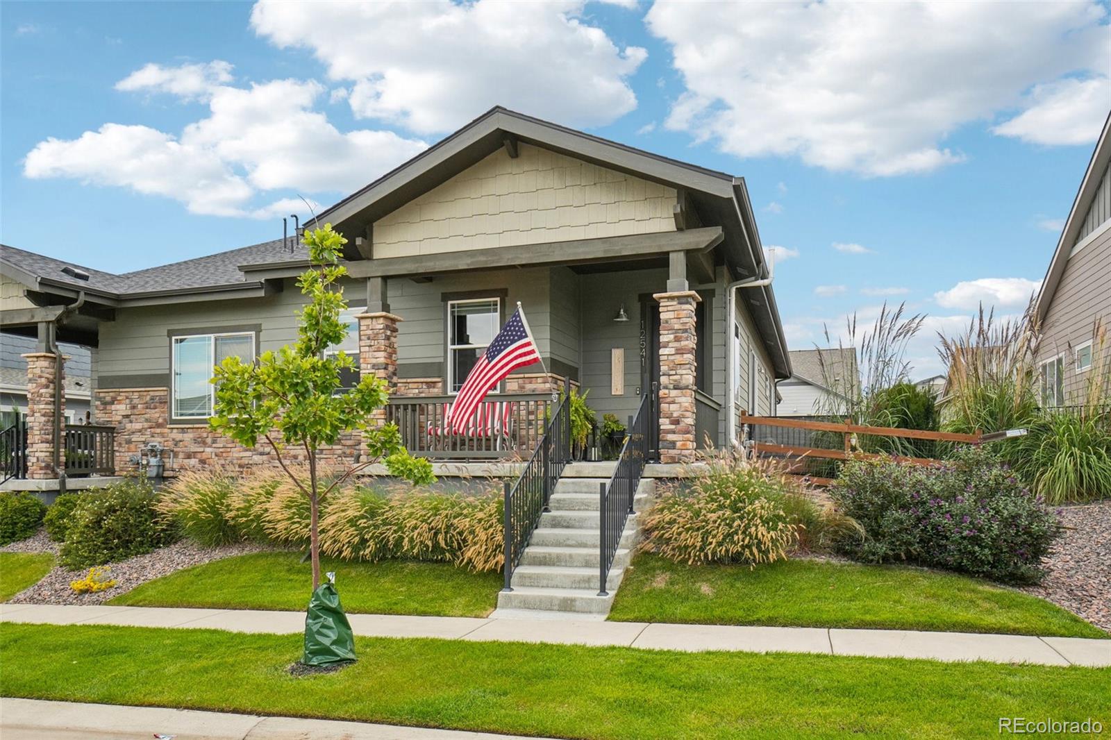 12541 Lake View Street