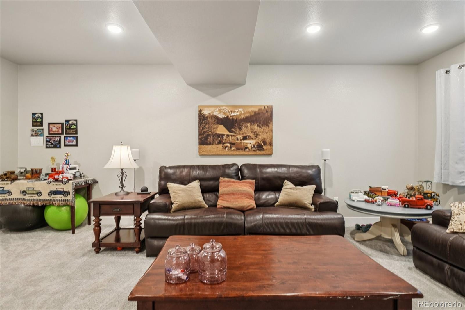 12541 Lake View Street