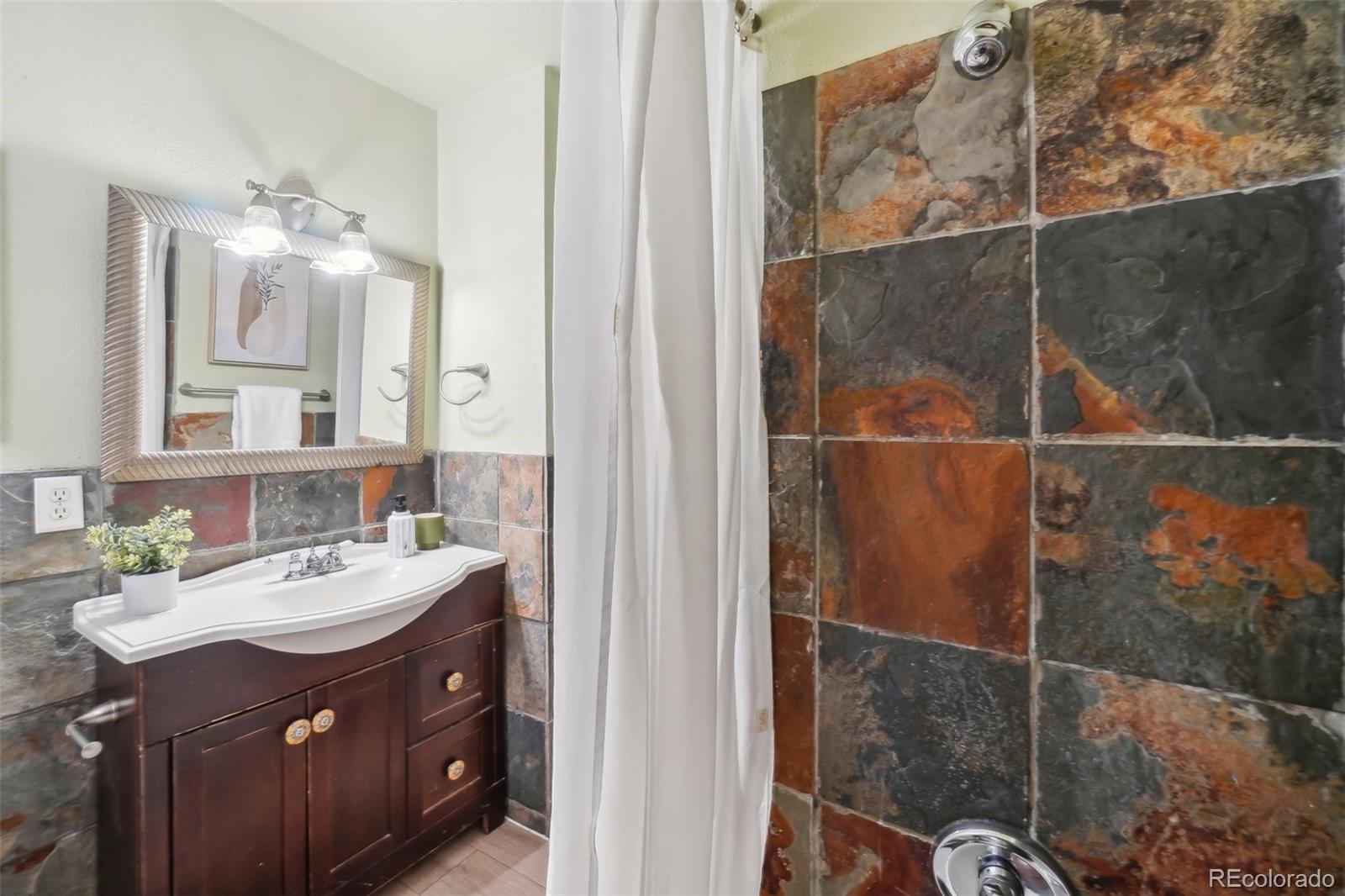 1416 23rd Avenue Court