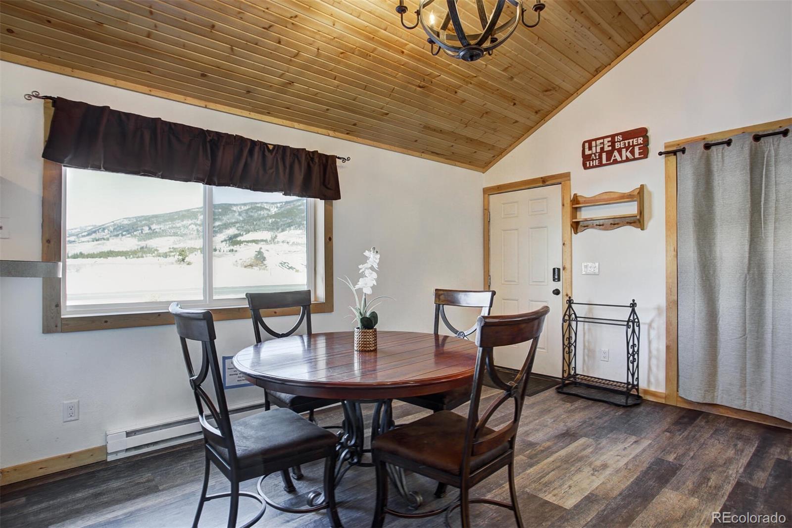 252 Cove Boulevard Unit: 9