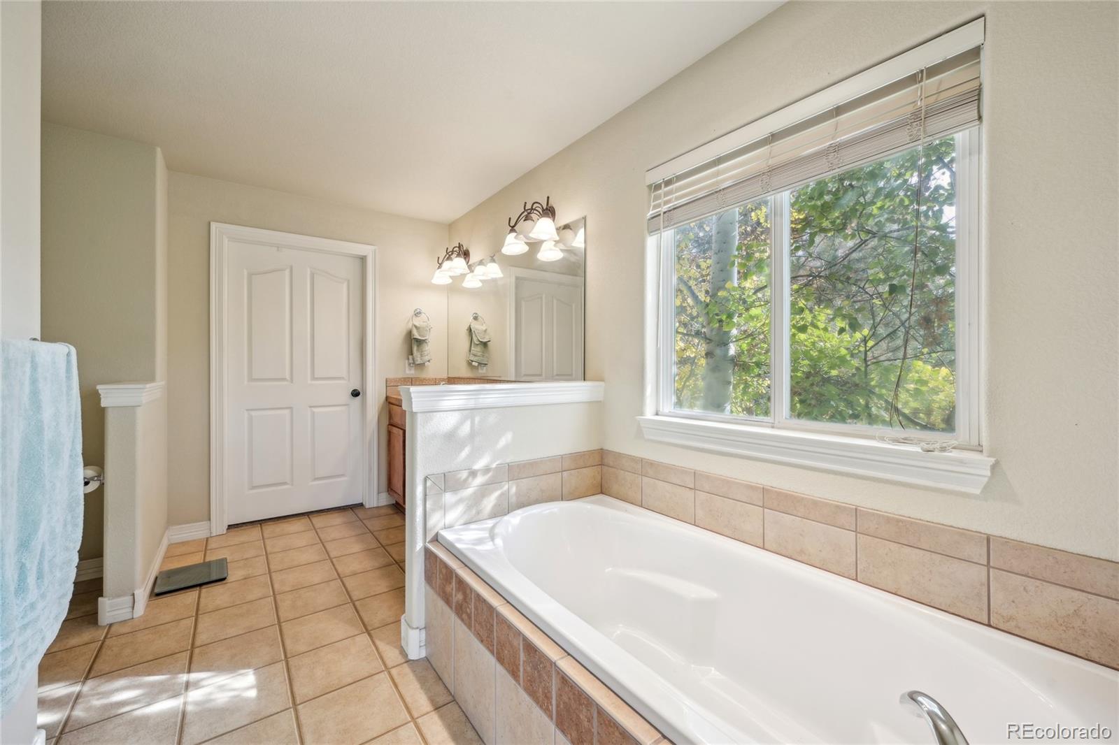 1114 Cottonwood Court