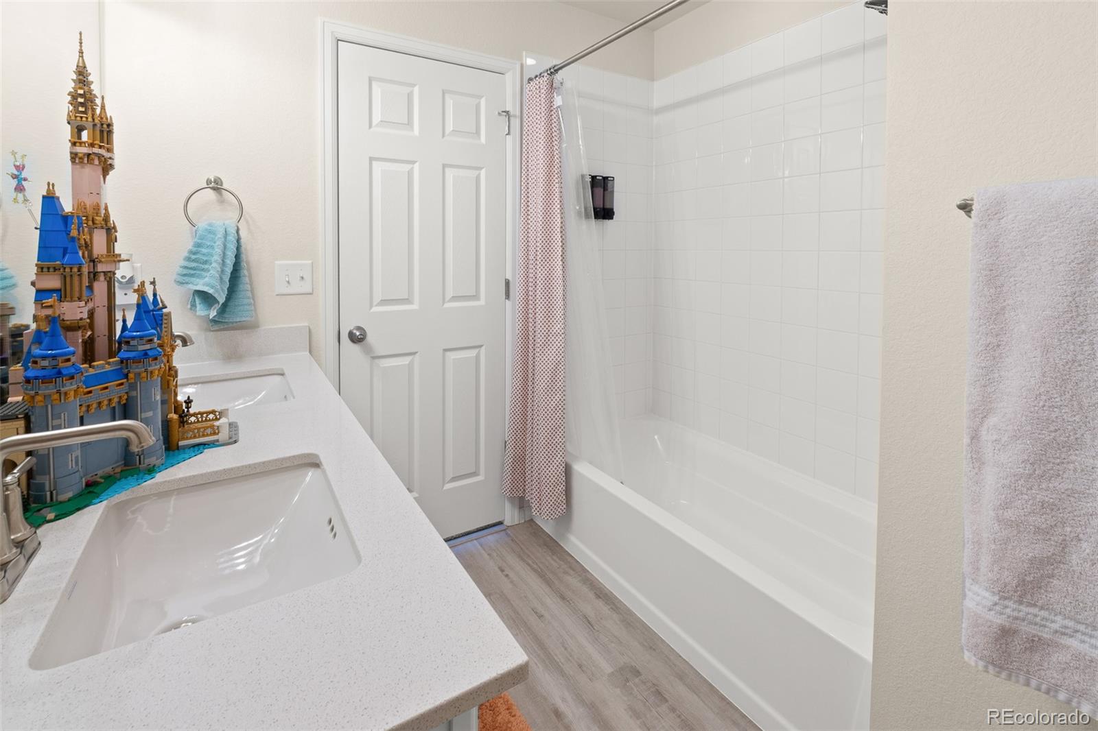 919 Goodrich Peak Street