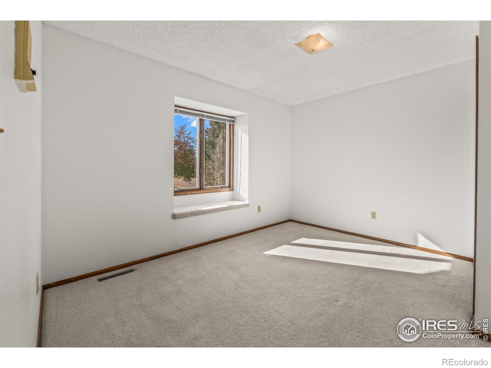 3016 Glendevey Drive