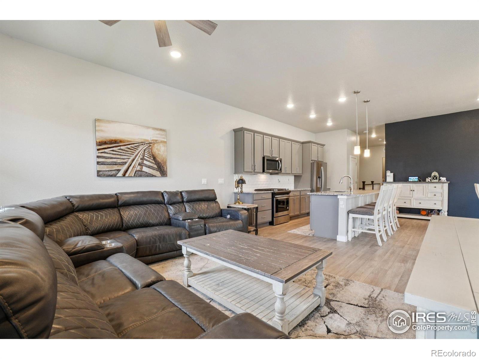 12541 Lake View Street