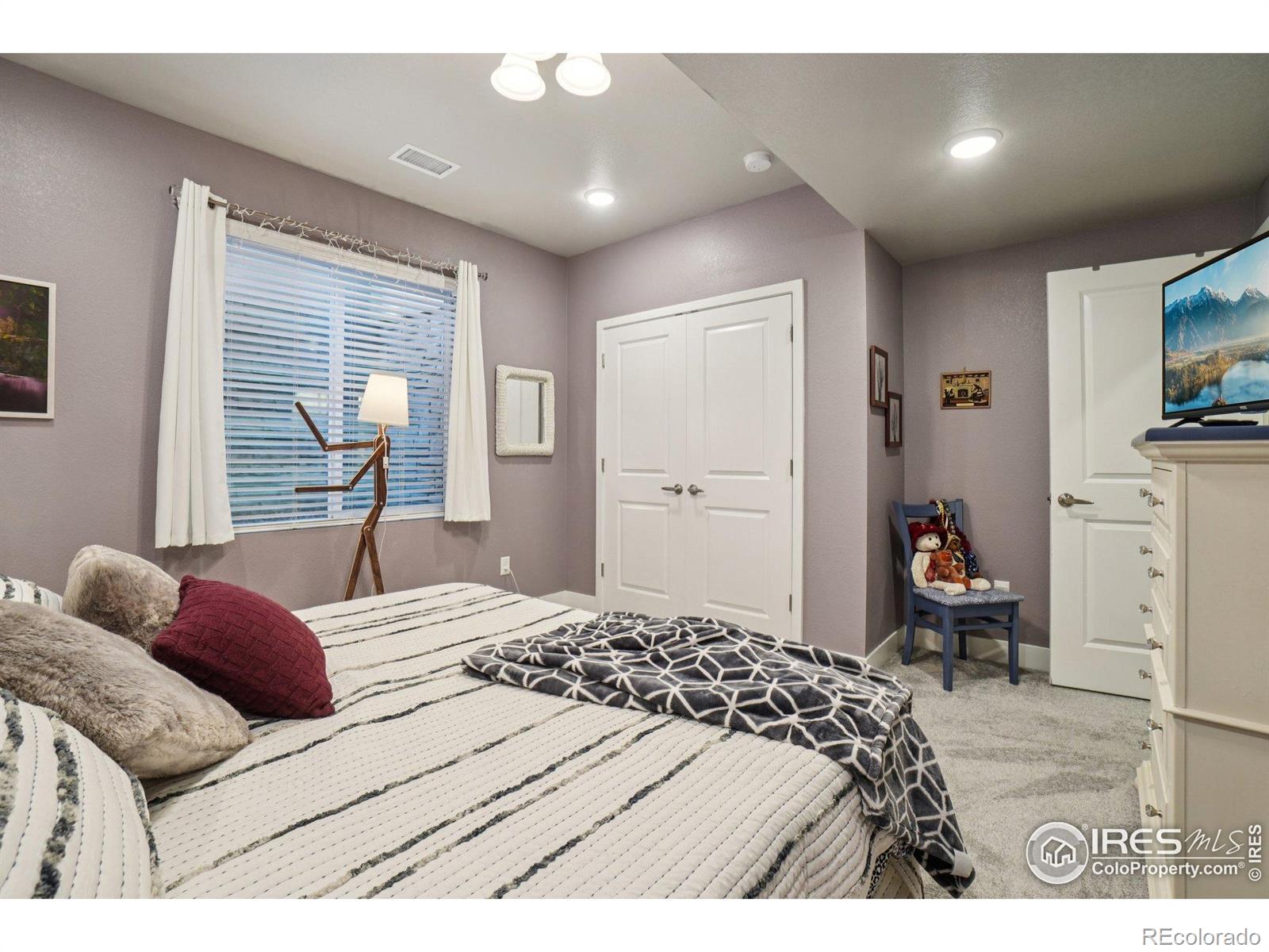 12541 Lake View Street