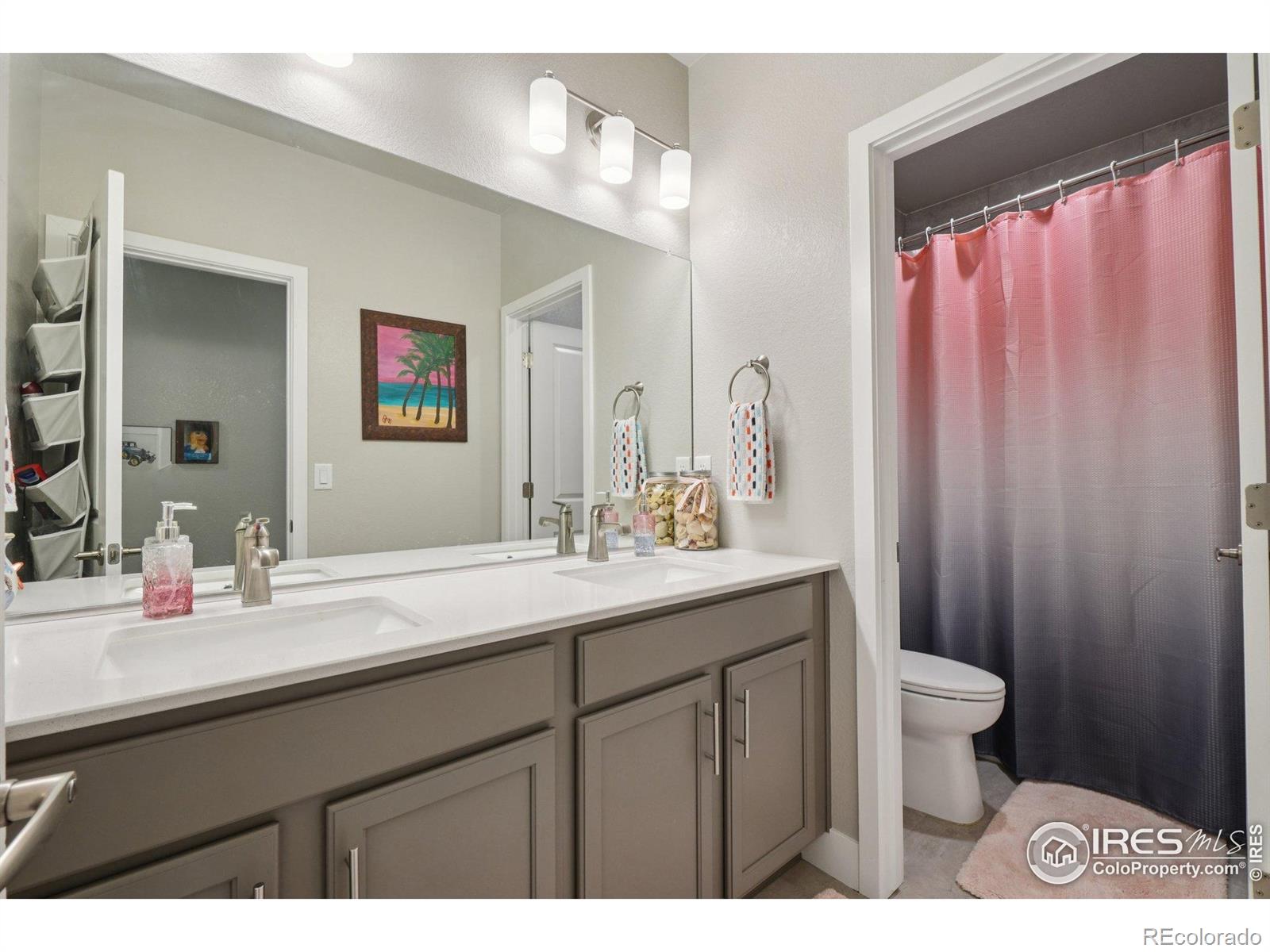 12541 Lake View Street