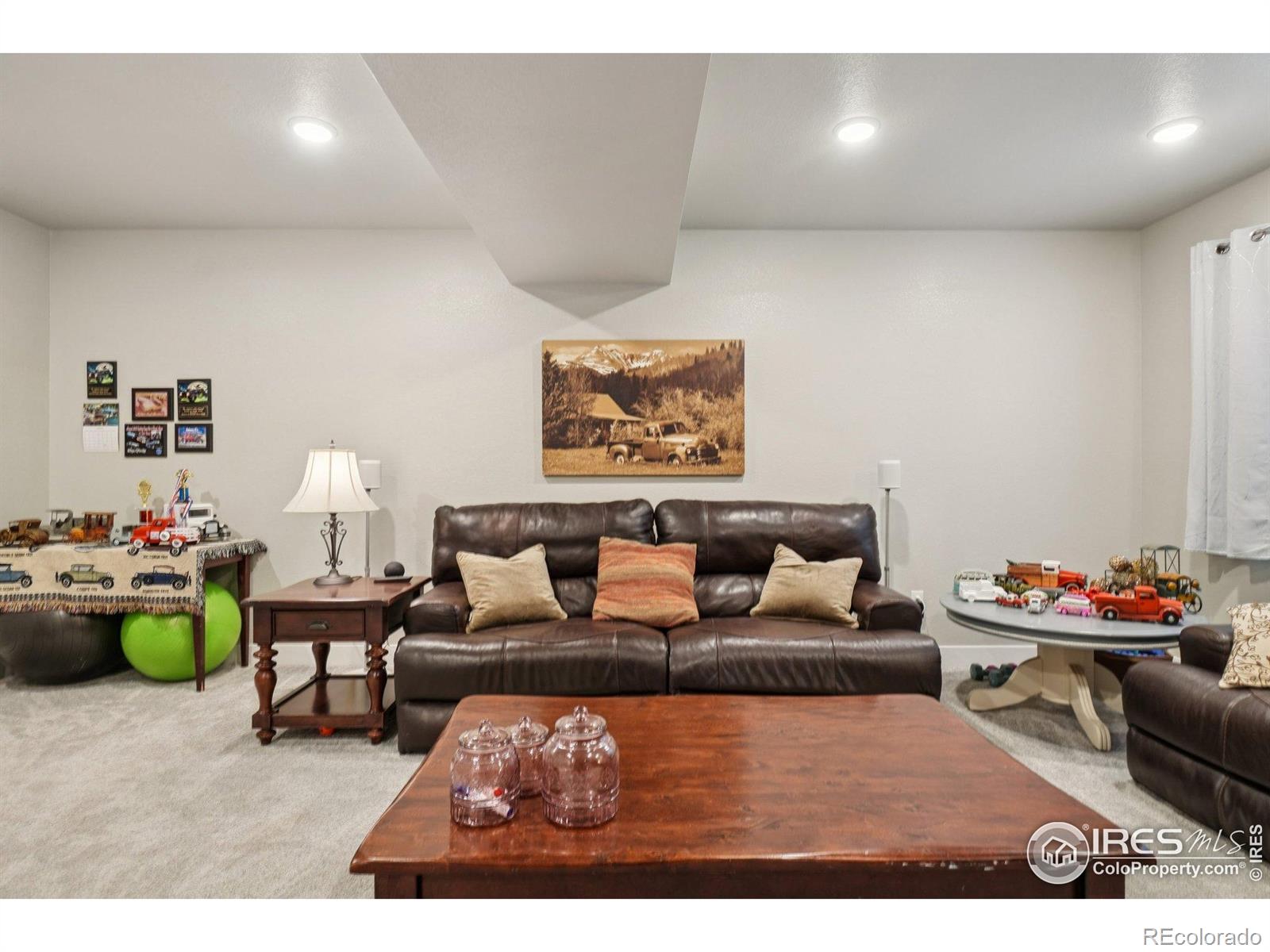 12541 Lake View Street