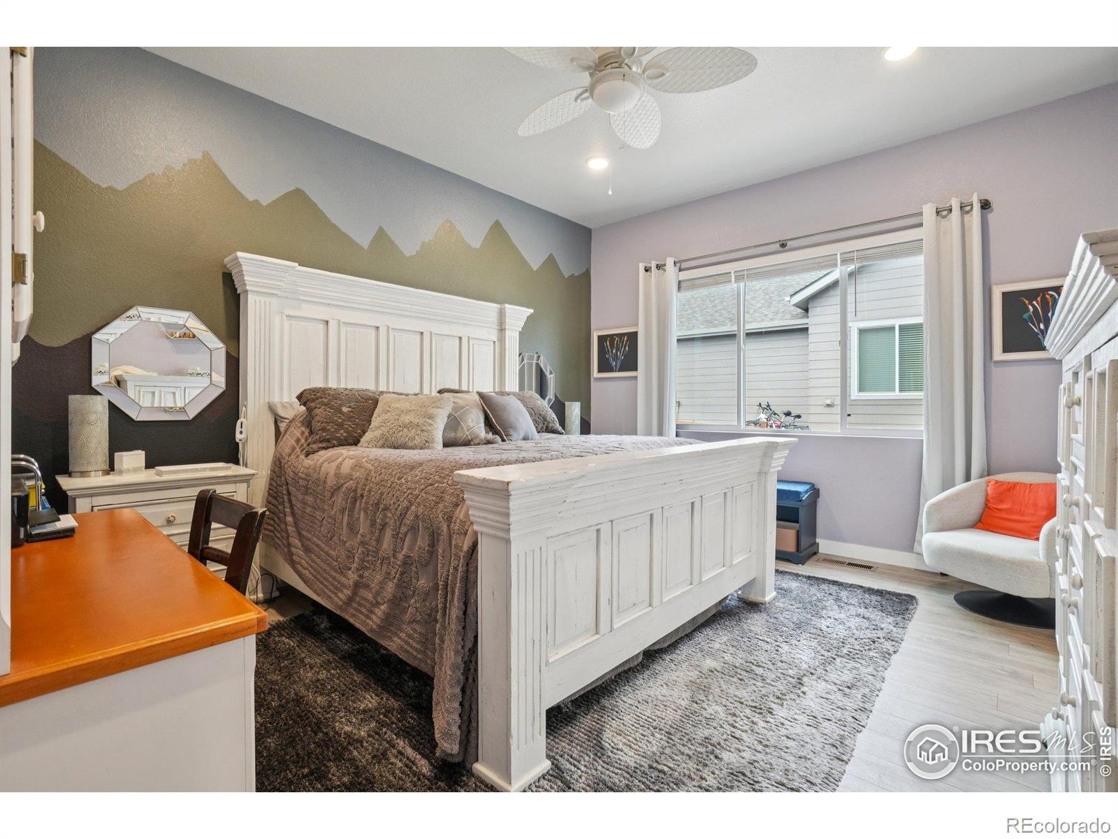 12541 Lake View Street