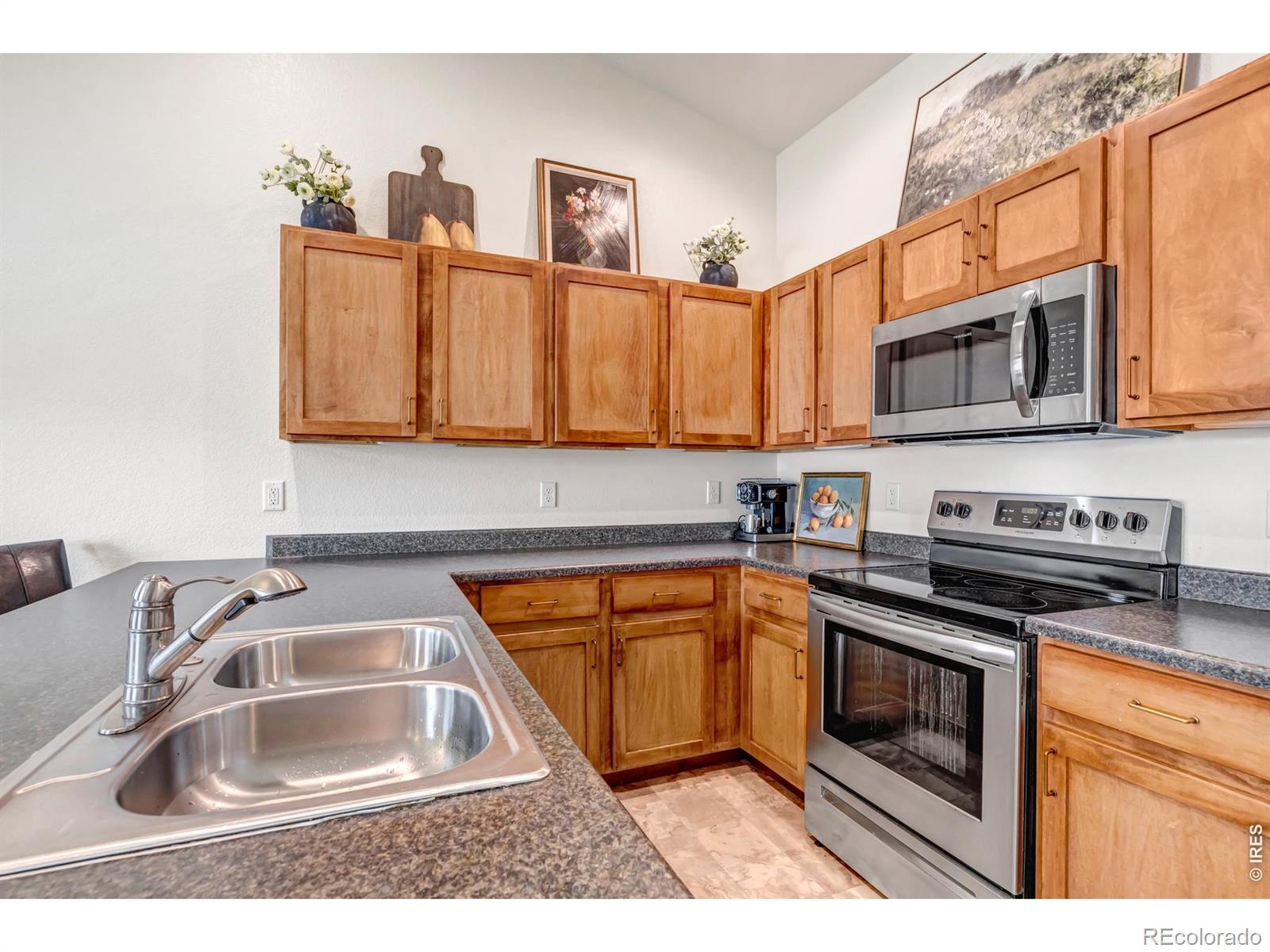 945 Maplebrook Drive