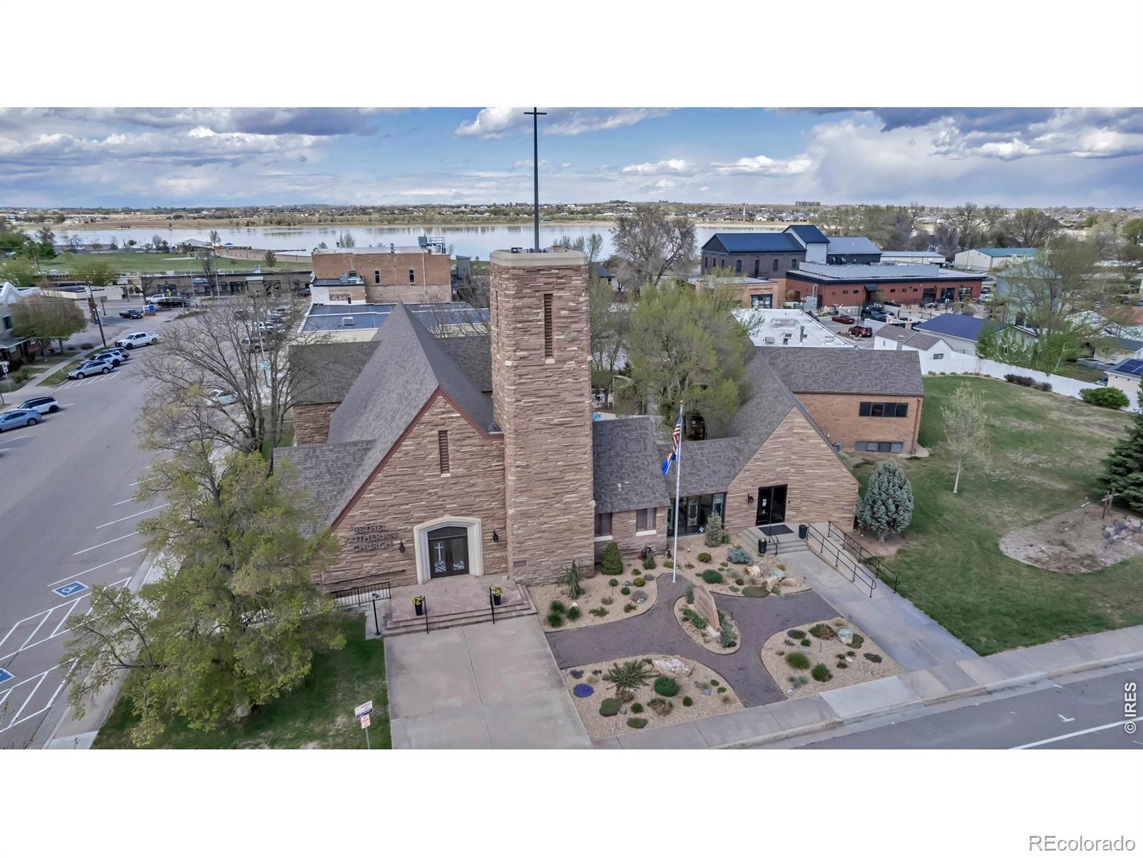 945 Maplebrook Drive