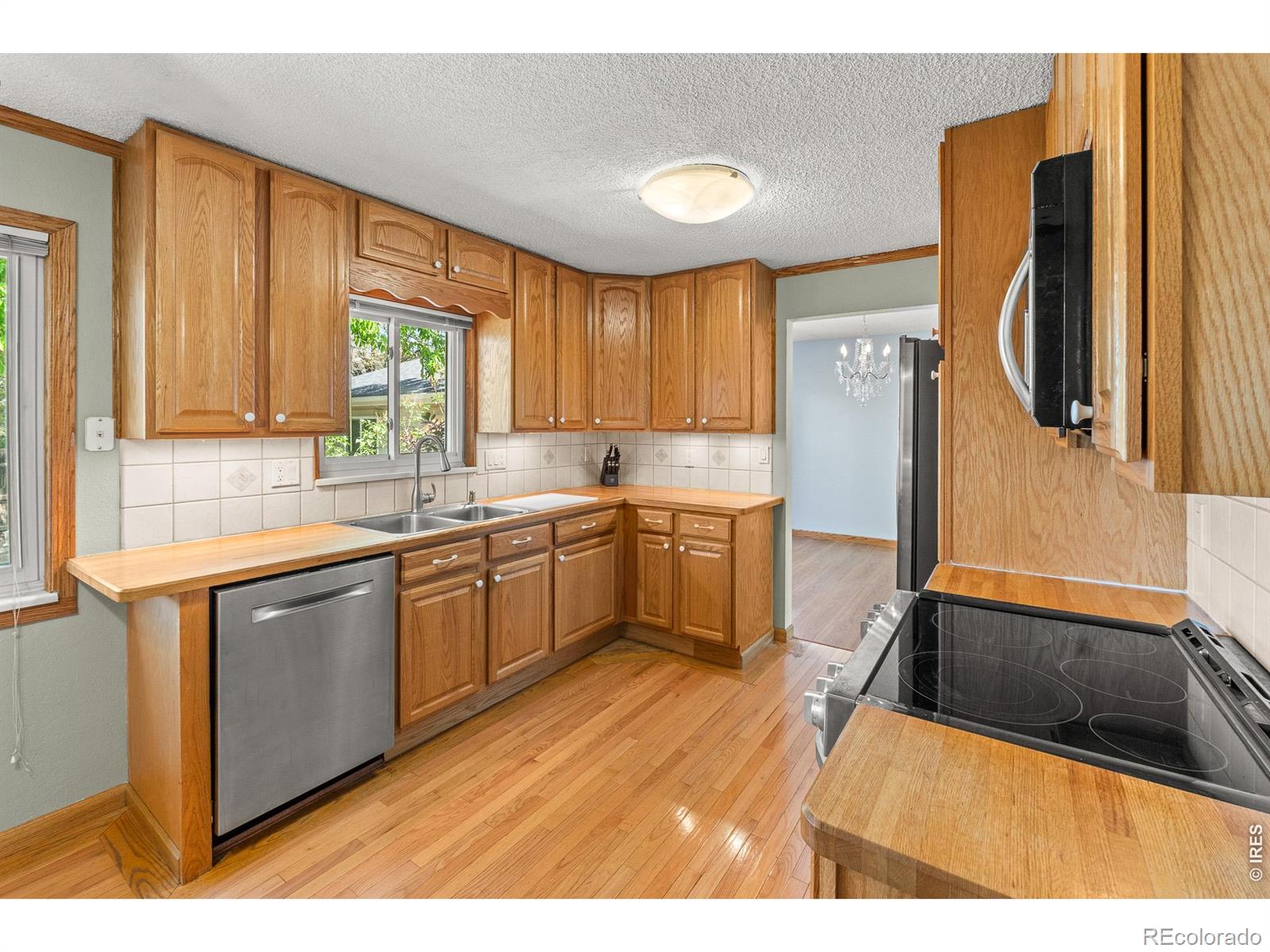 2709 W 17th Street