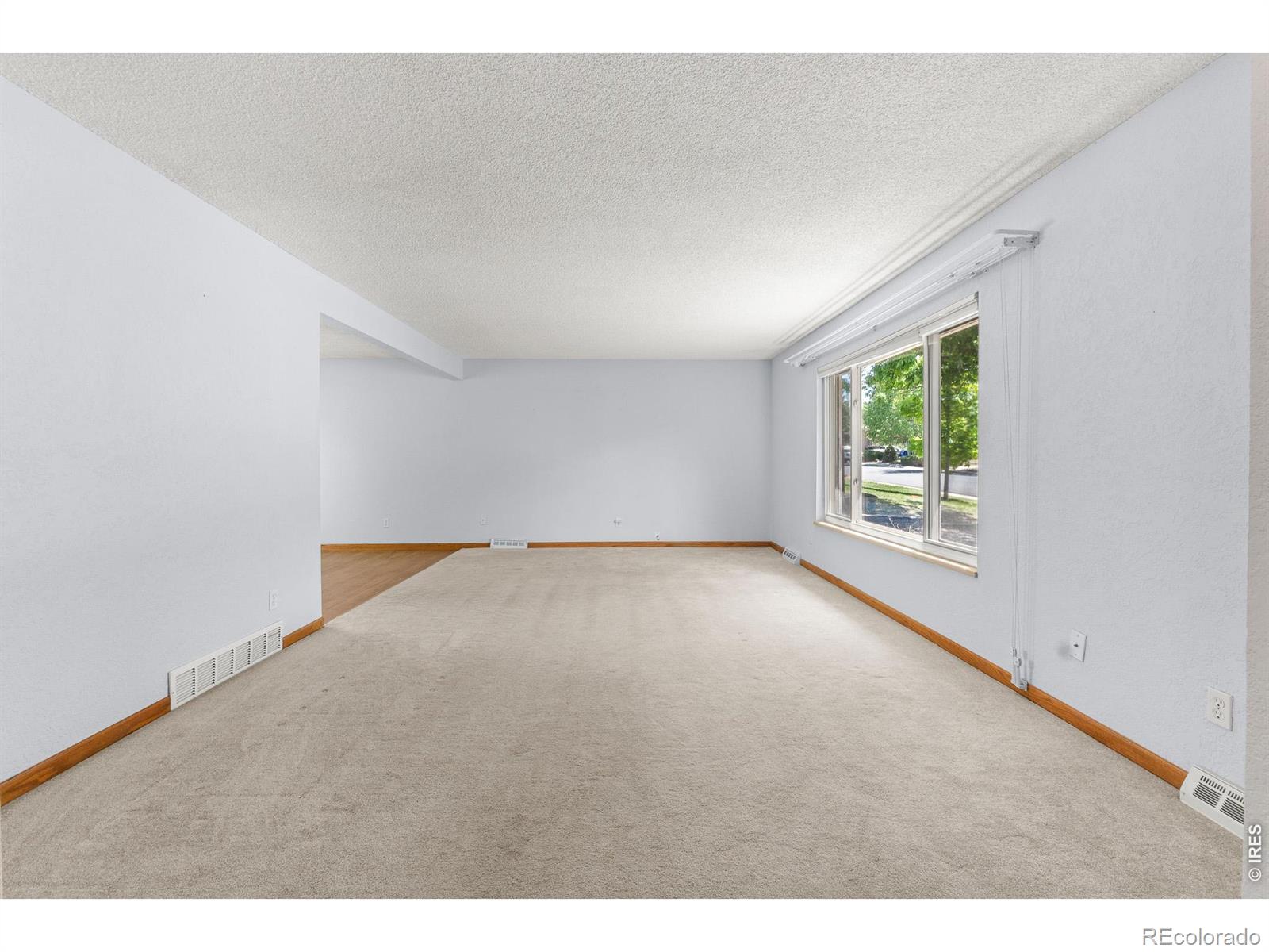 2709 W 17th Street