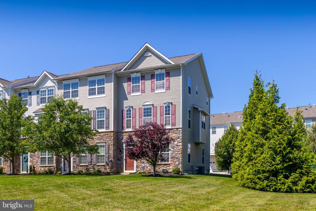 460 AURA ROAD