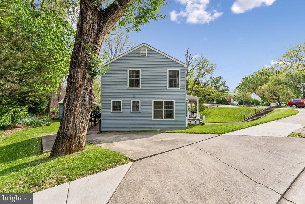 1000 PATRICK HENRY DRIVE