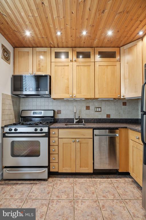2700 S 16TH STREET S 676