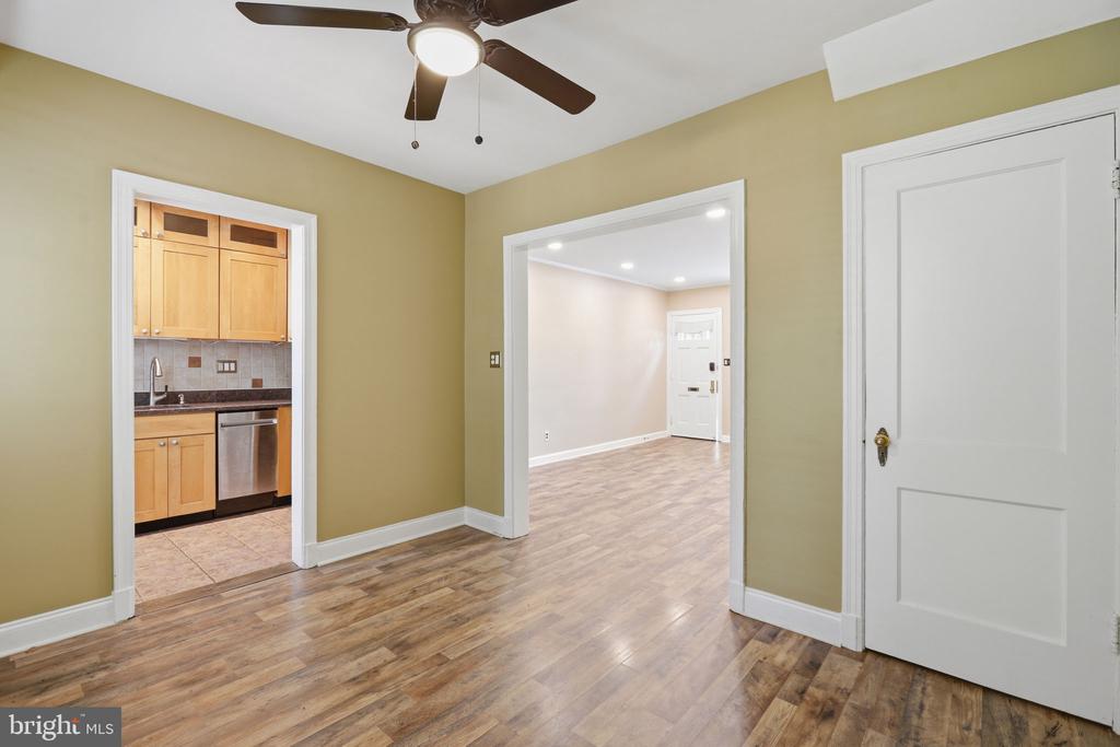 2700 S 16TH STREET S 676