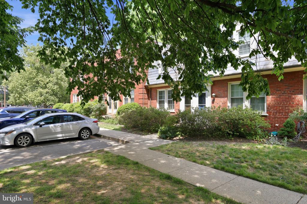 2700 S 16TH STREET S 676