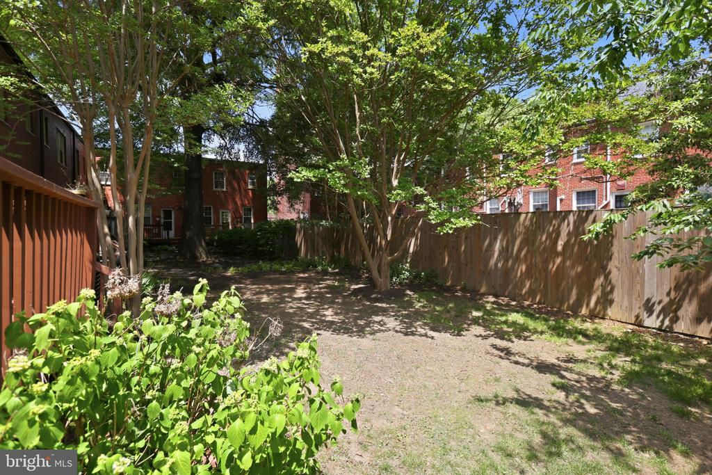 2700 S 16TH STREET S 676