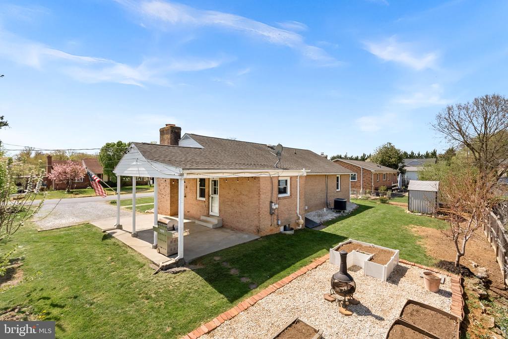 4 ROCKCROFT DRIVE