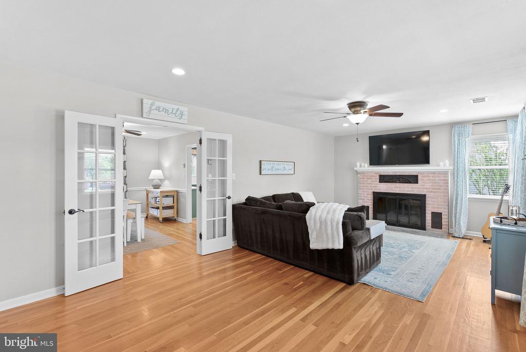 4 ROCKCROFT DRIVE