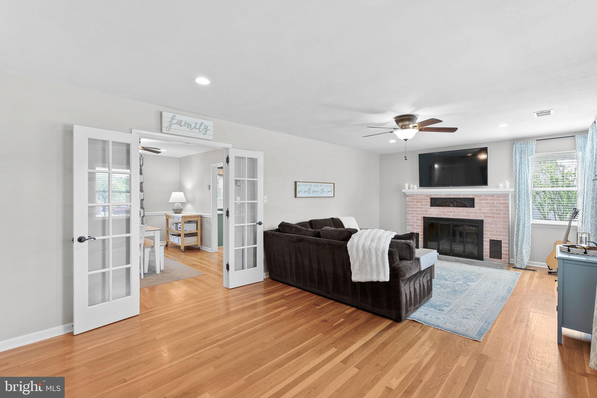 4 ROCKCROFT DRIVE