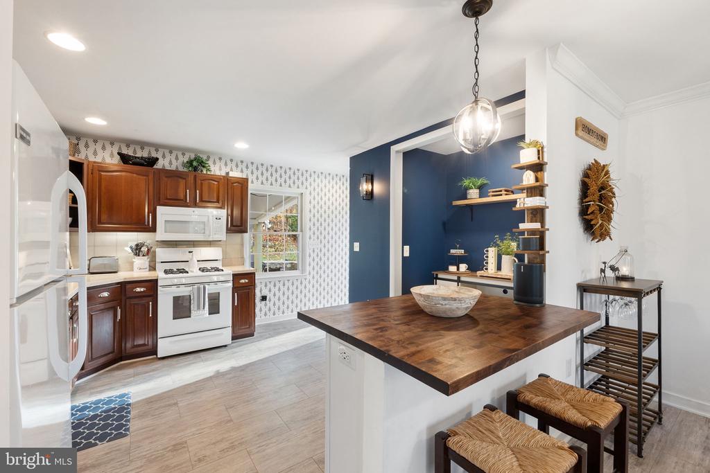 32651 MOUNT WEATHER ROAD