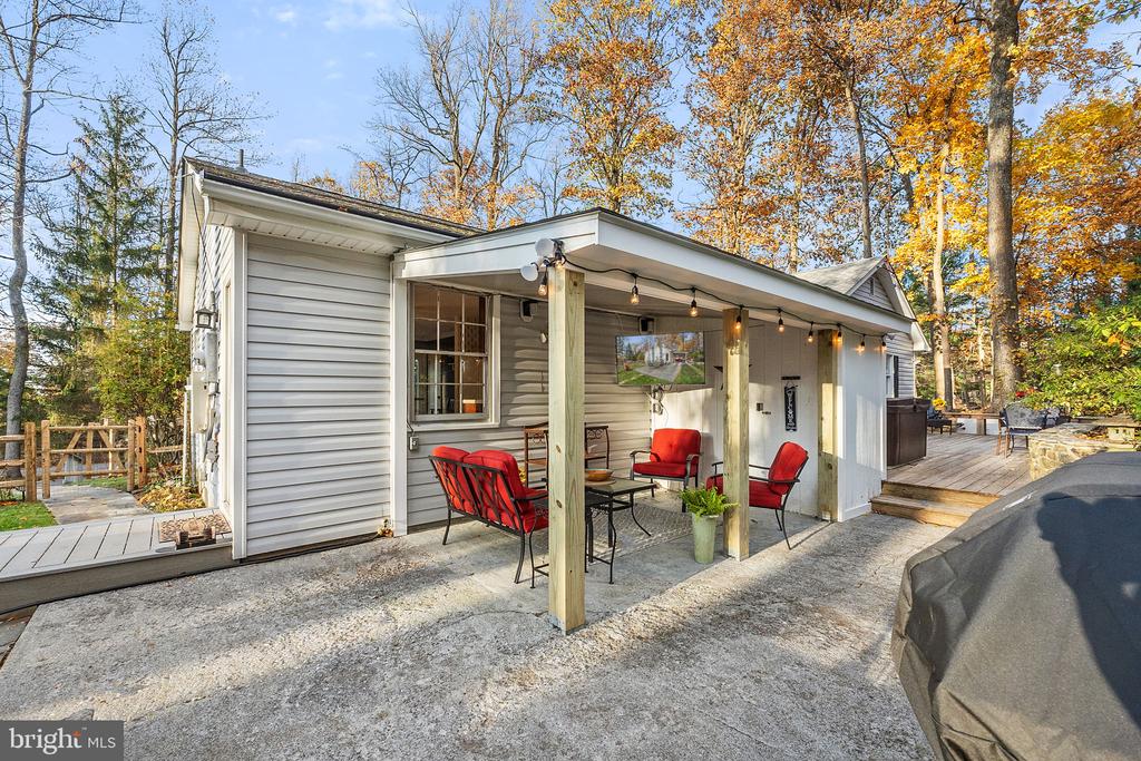 32651 MOUNT WEATHER ROAD