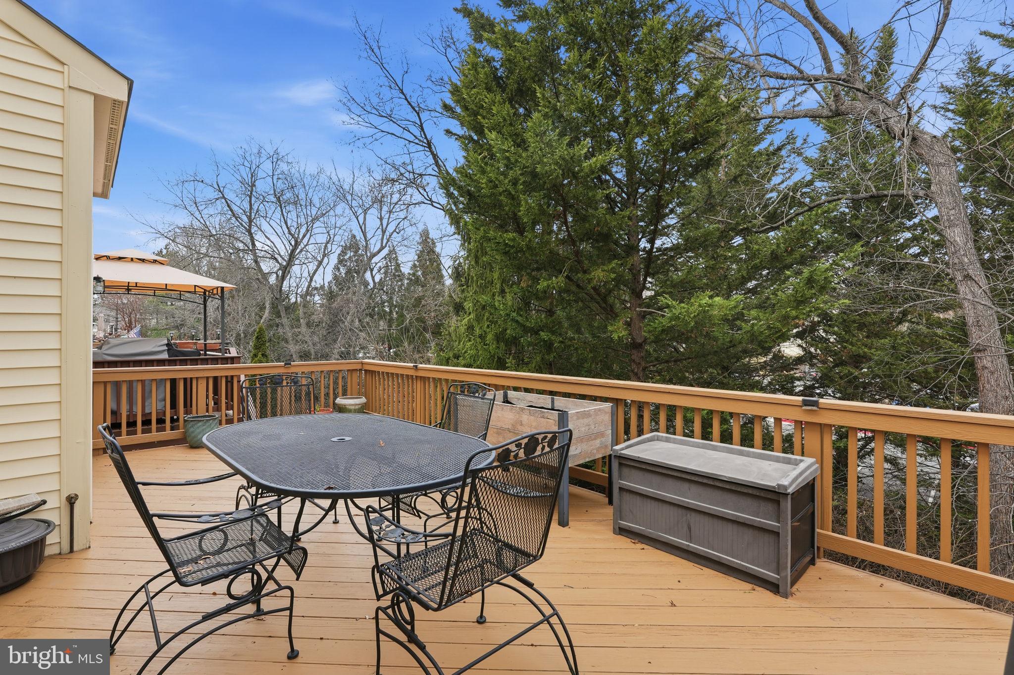 10444 COURTNEY DRIVE