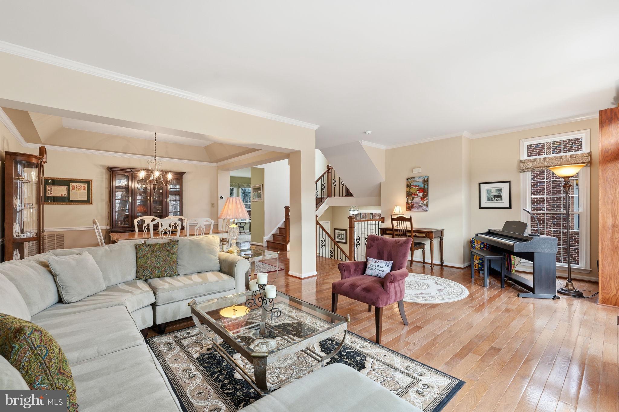 10444 COURTNEY DRIVE