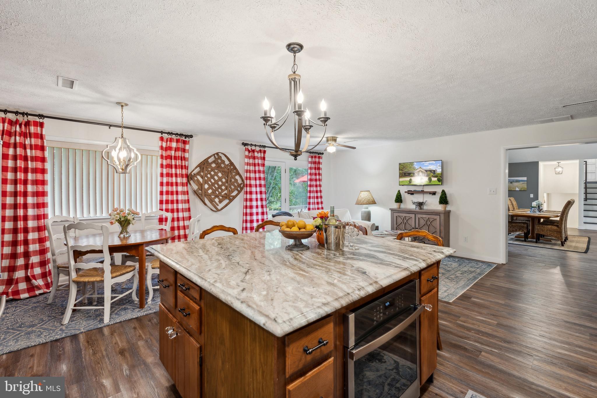 10551 COBBLER VALLEY LANE