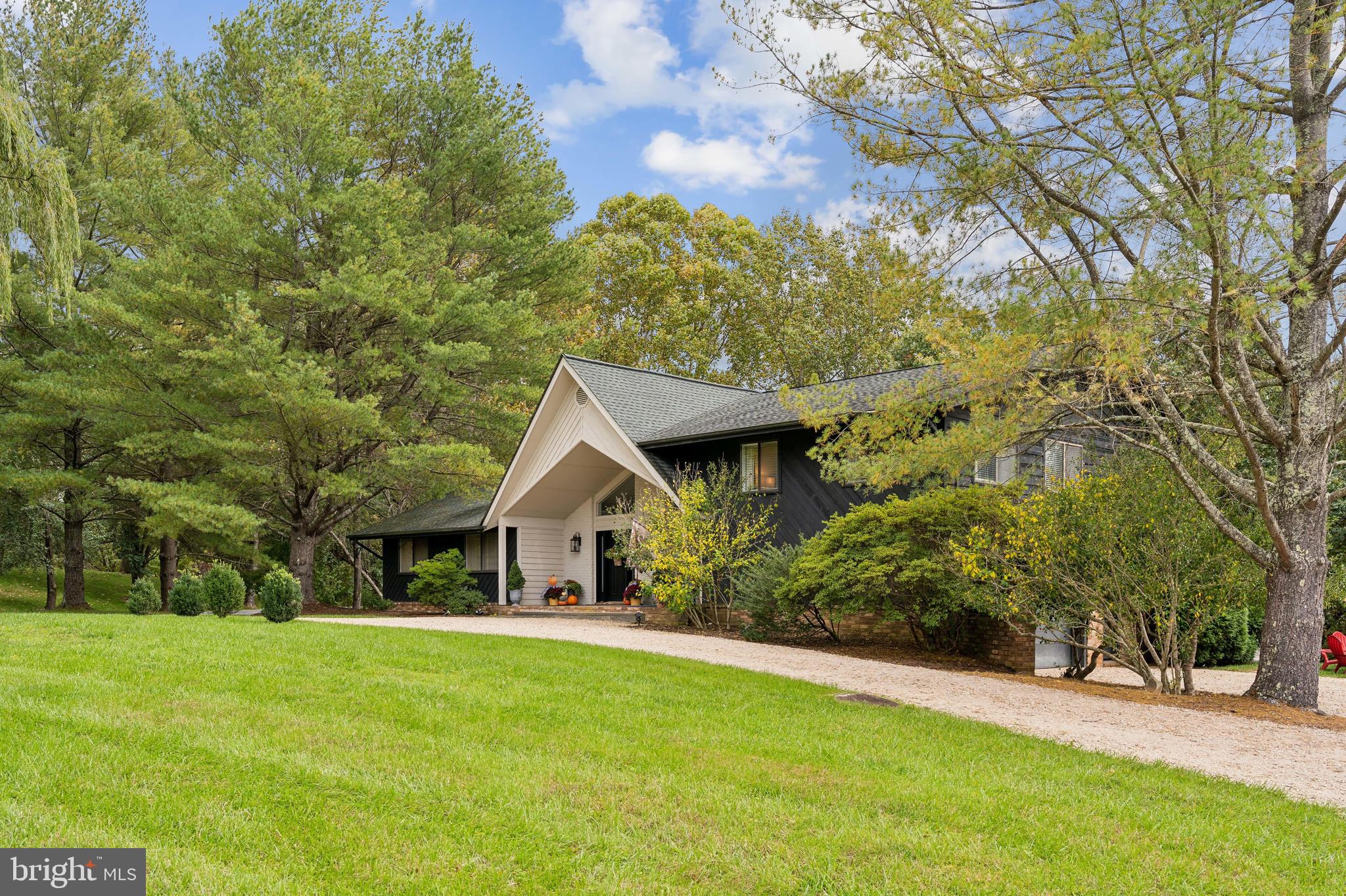 10551 COBBLER VALLEY LANE