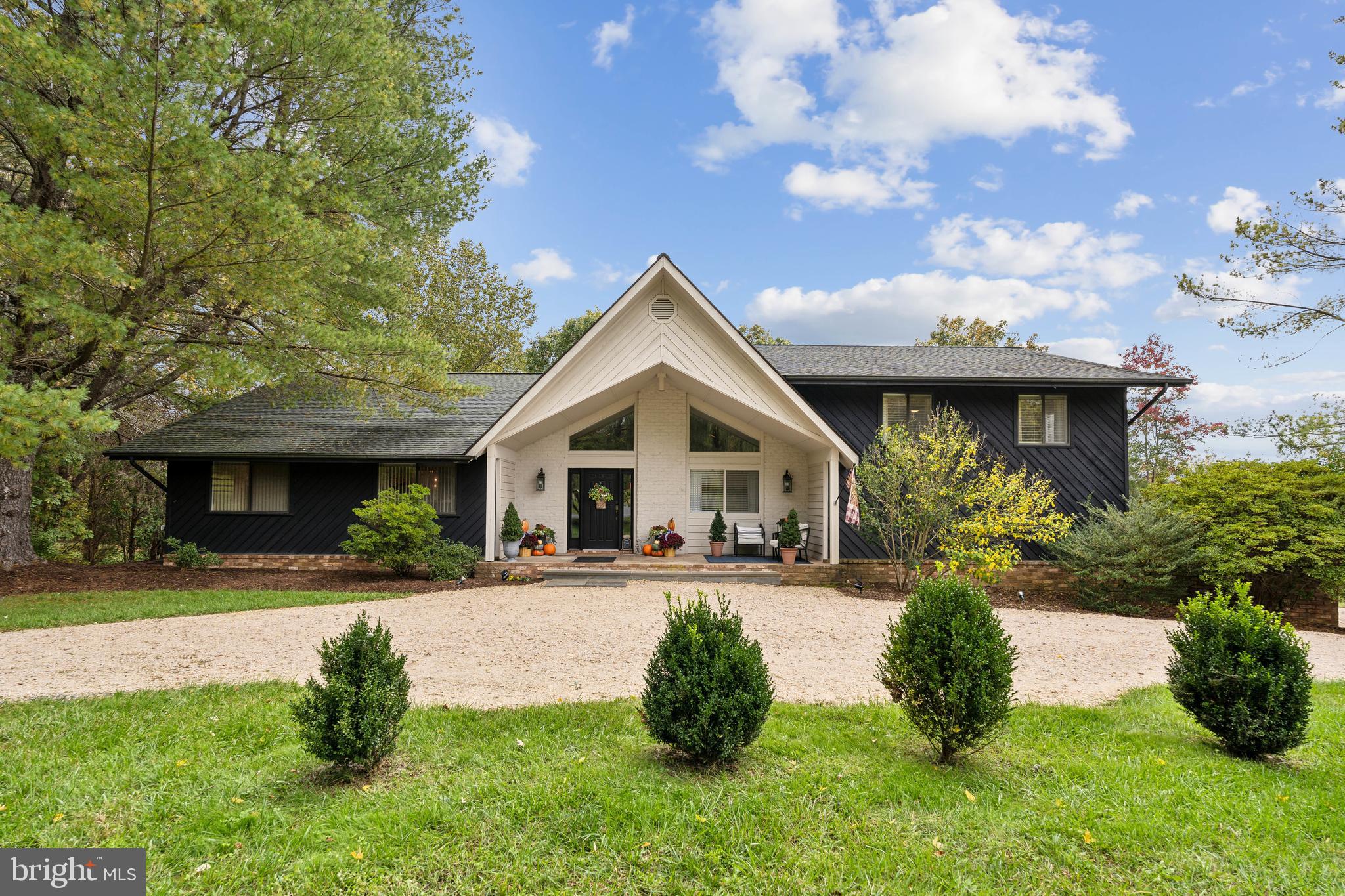 10551 COBBLER VALLEY LANE